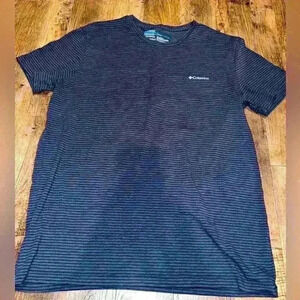 Columbia short sleeve blue stripe shirt